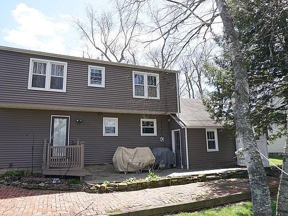 2nd image of 7 Highland Dr