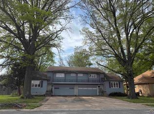 5503 W 97th St, Overland Park, KS 66207