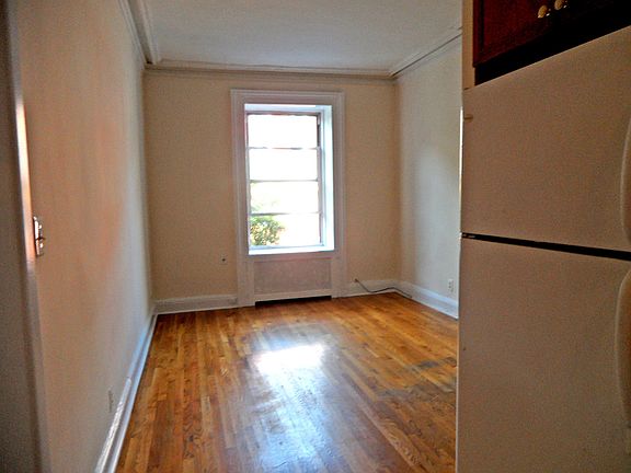3rd image of 141 Montague St #3B