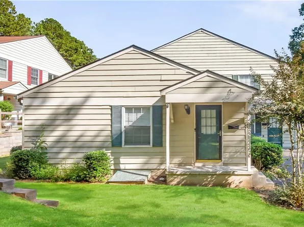 1382 Old Coach Rd SW, Marietta, GA 30008