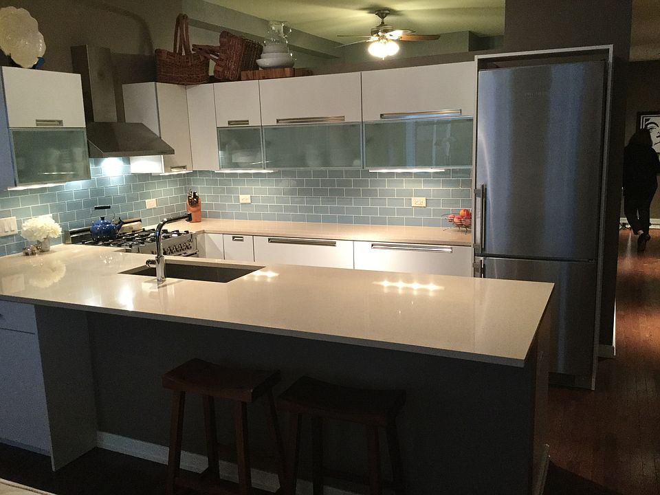 1st image of 6 N Michigan Ave #1304