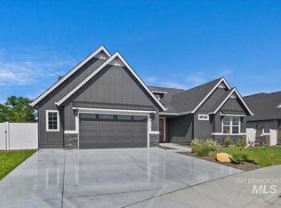 8112 Fountain Brk, Saint Middleton, ID 83644