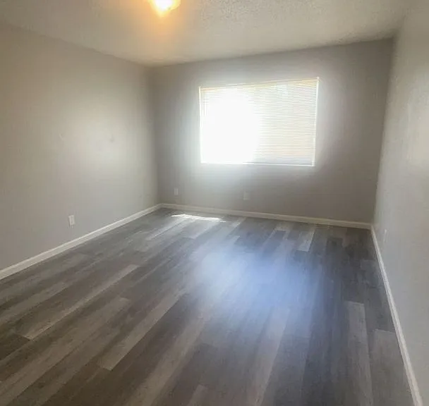 3158 College Ave — Photo 8