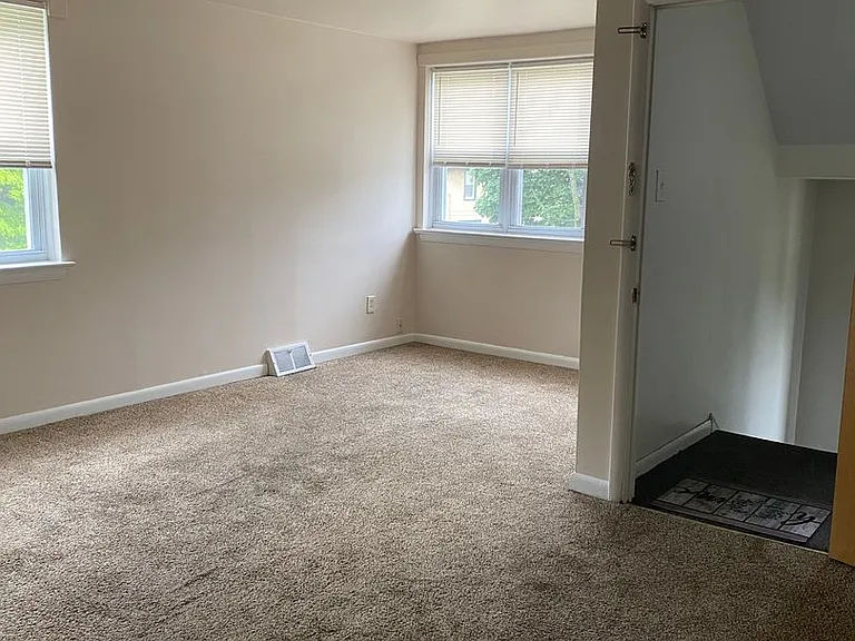 3401 Berkley Ave — Photo 6
