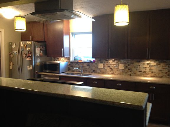 open concept kitchen w/bar