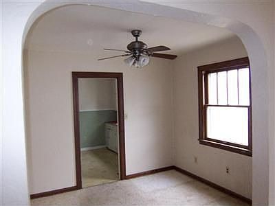 3rd image of 1841 Pershing Blvd