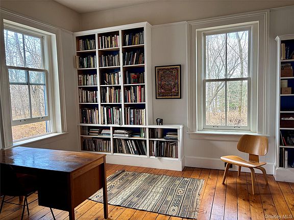 5th image of 225 Barrytown Rd