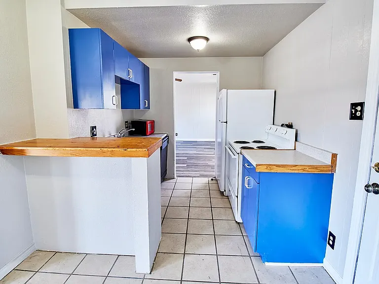 1504 Sherman Dr #301 — Photo 11