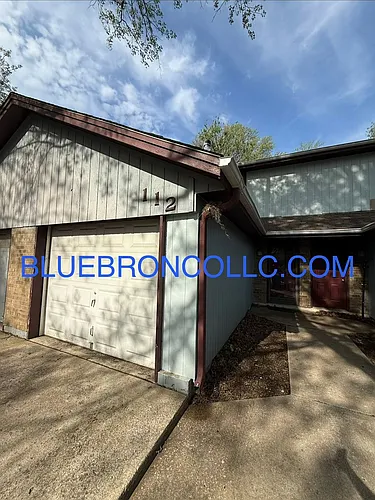 112 SW Oxford Pl Photo 1