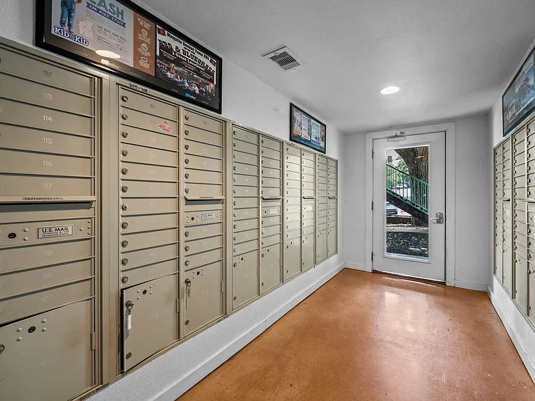 Timbercreek Apartments — Photo 10