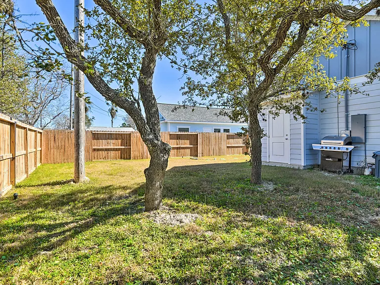 301 Rustic Oak Ln — Photo 13