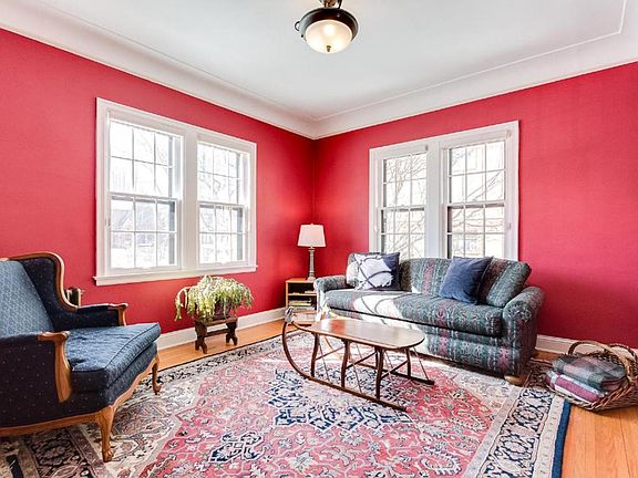 3rd image of 1769 Pinehurst Ave