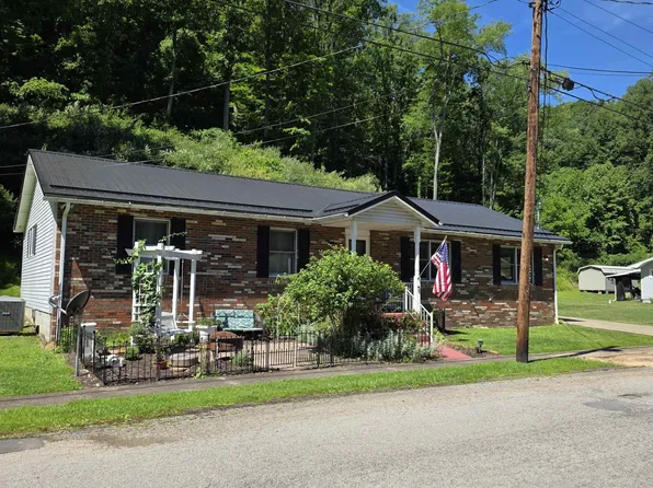 308 Cottage Ave, Weston, WV 26452
