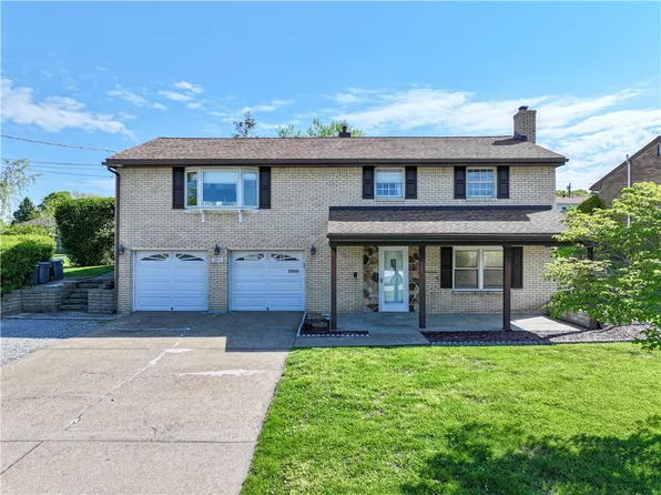 1805 Horizon Dr, White Oak, PA 15131