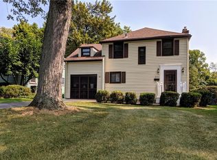 200 Meadow Dr, Rochester, NY 14618