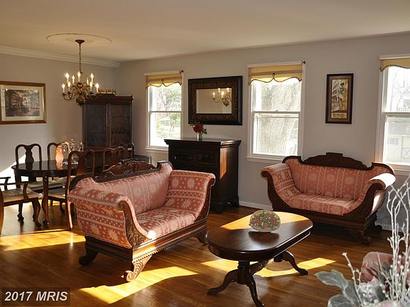 3rd image of 5312 Trailway Dr