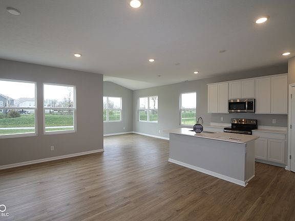 2nd image of 3998 Bozeman Way