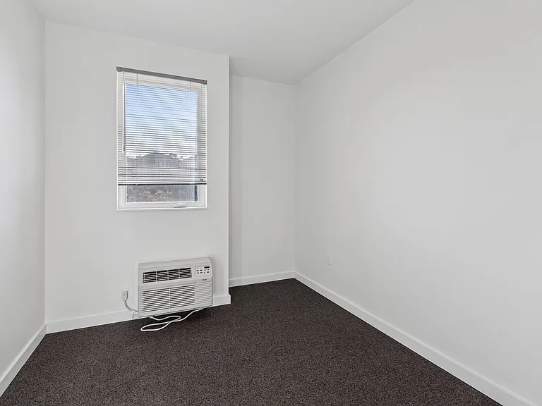 Range Apartments — Photo 21