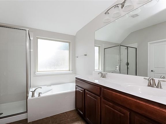 4th image of 504 Northbrook Ave