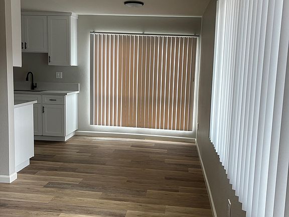 4th image of 4019 46th St APT 1