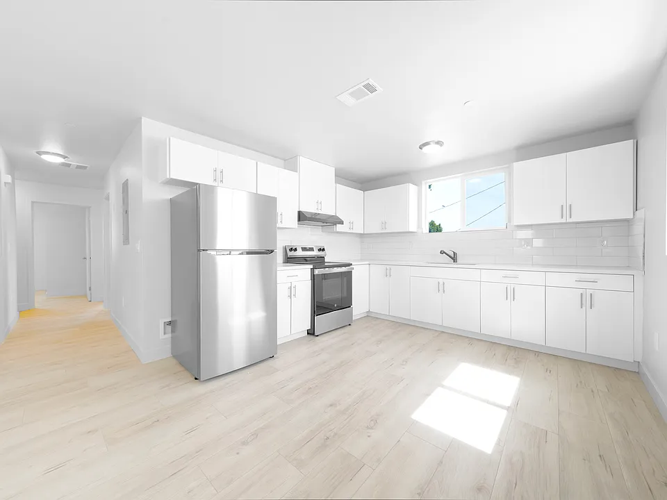 238 W 84th St