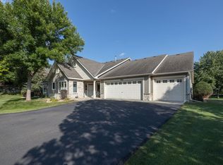 8966 Stonebrooke Trl, Woodbury, MN 55125