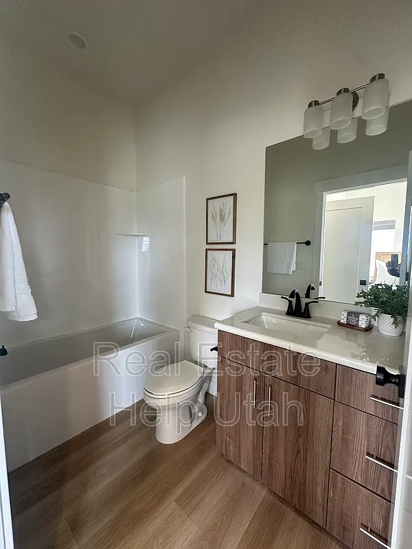 2 bed, 2.5 bath, 1400 sqft, $2,195 — Photo 4