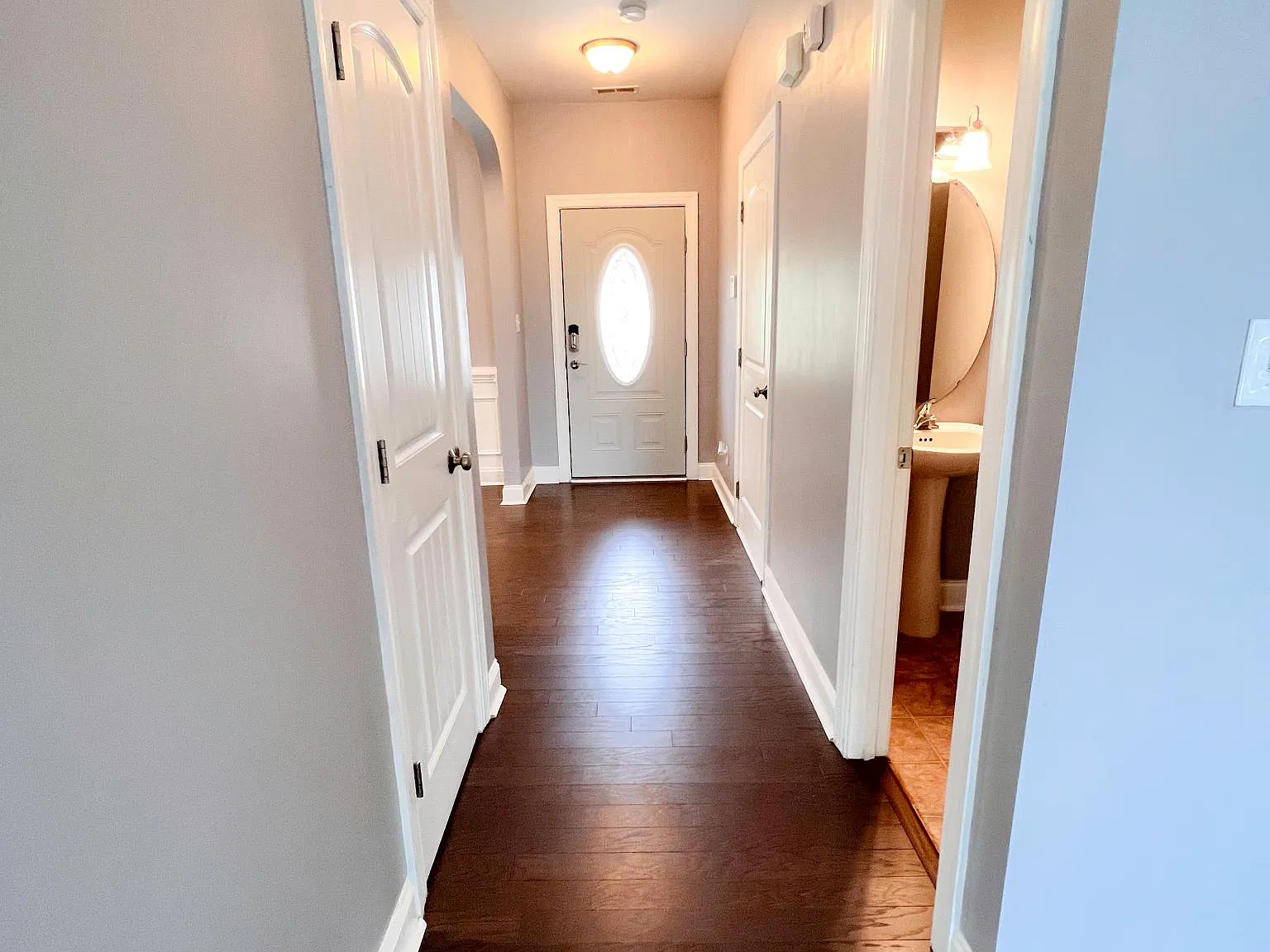 4 bed, 2.5 bath, 2117 sqft, $2,135 — Photo 2
