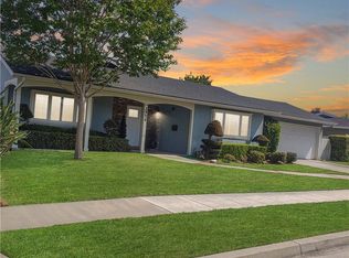 2934 Ellesmere Ave, Costa Mesa, CA 92626