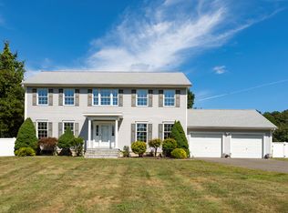 35 Bishop Ln, Madison, CT 06443