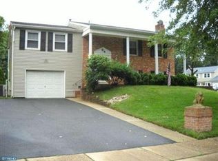 84 Twin Hill Dr, Willingboro, NJ 08046