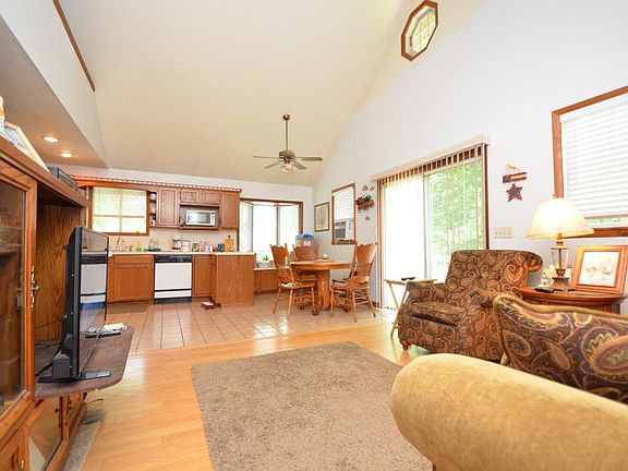 2nd image of 2601 Pocono Forested Dr