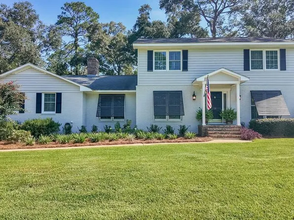 18 Hunters Gln, Thomasville, GA 31792