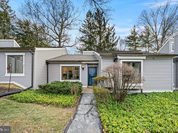 173 Chandler Dr, West Chester, PA 19380