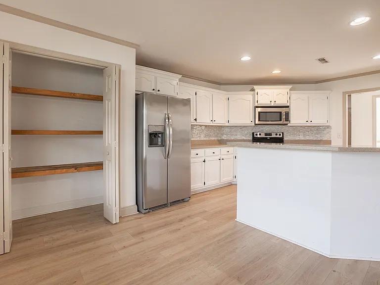 1830 Barnwell Dr — Photo 6