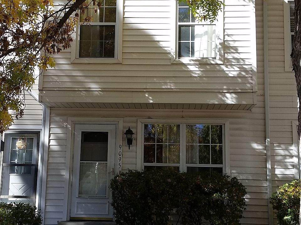 Front of townhome