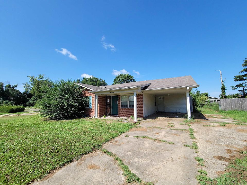 1st image of 1709 Lee Cir