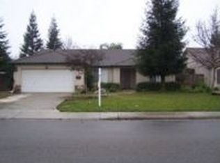 4747 W Country Ct, Visalia, CA 93277