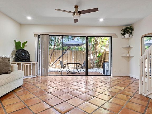 2nd image of 3014 NE 21st Ter