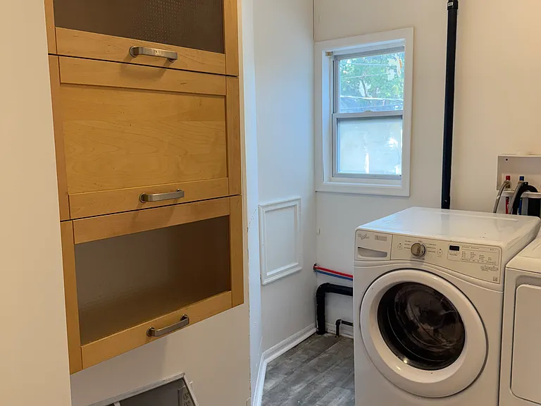 1129 Washington St NE #2 — Photo 6