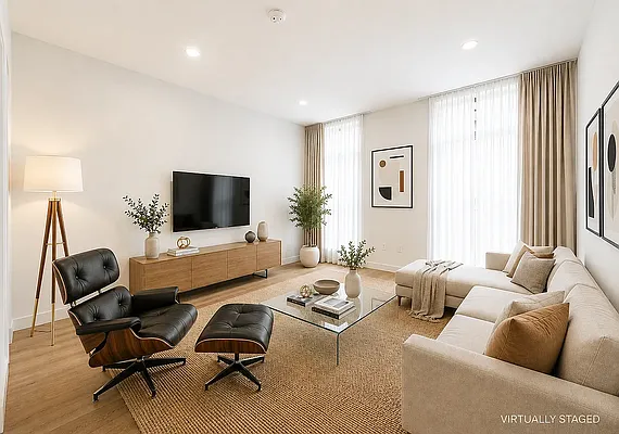 Living room, photo 1
