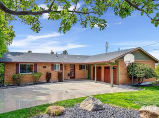 2911 N Sheffield Ct, Boise, ID 83702