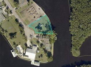 426 Seaworthy Rd, North Fort Myers, FL 33903