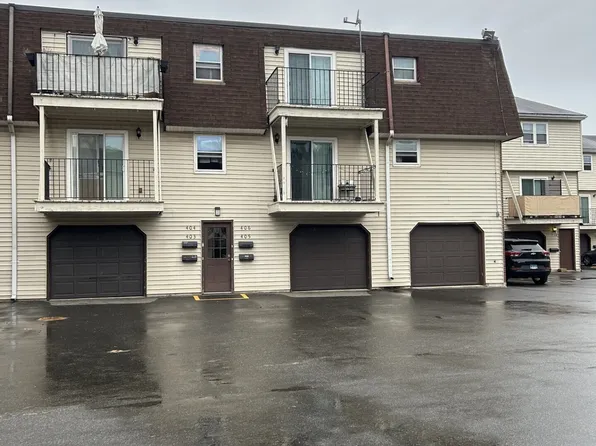 403 Blackstone Village, Meriden, CT 06450