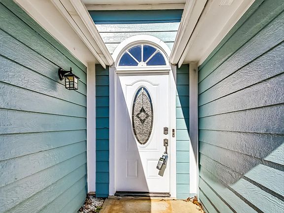 5th image of 169 Summer Lake Dr SW