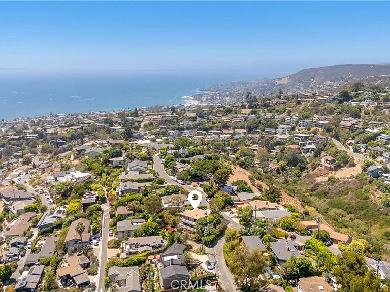 1494 Bluebird Canyon Dr — Photo 45