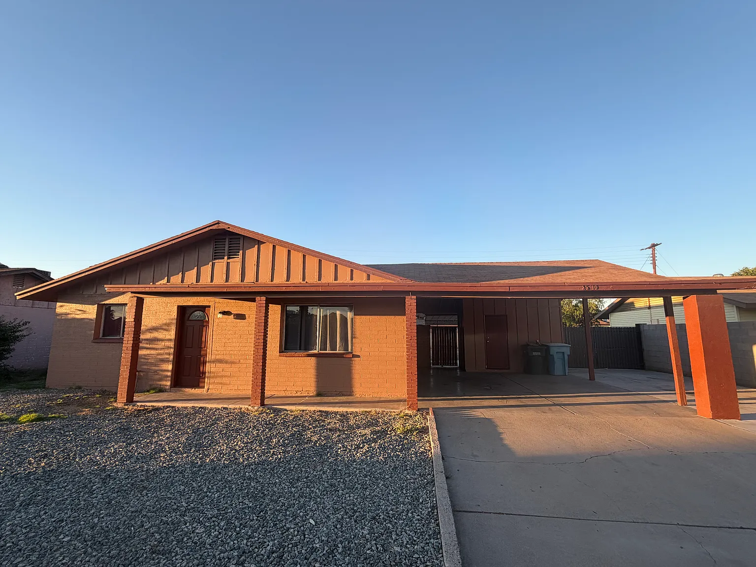 4 bed, 1193 sqft, $2,000 — Photo 2