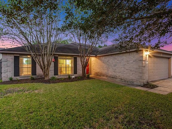3rd image of 3426 Mission Valley Dr