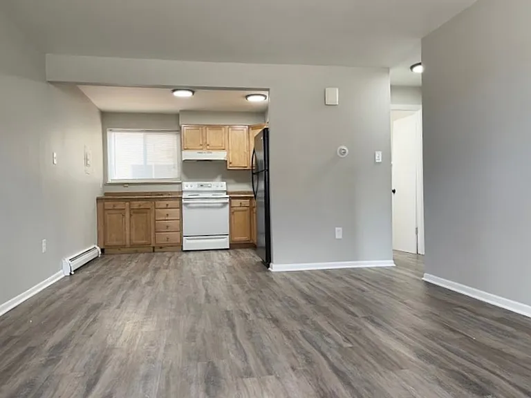 4226-4228 Forrest Hill — Photo 7