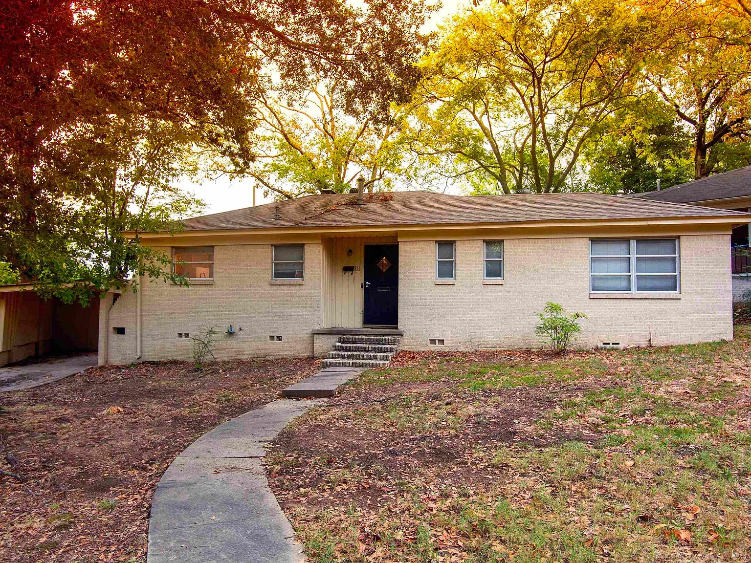 2 bed, 1.0 bath, 1133 sqft, $1,050 — Photo 1